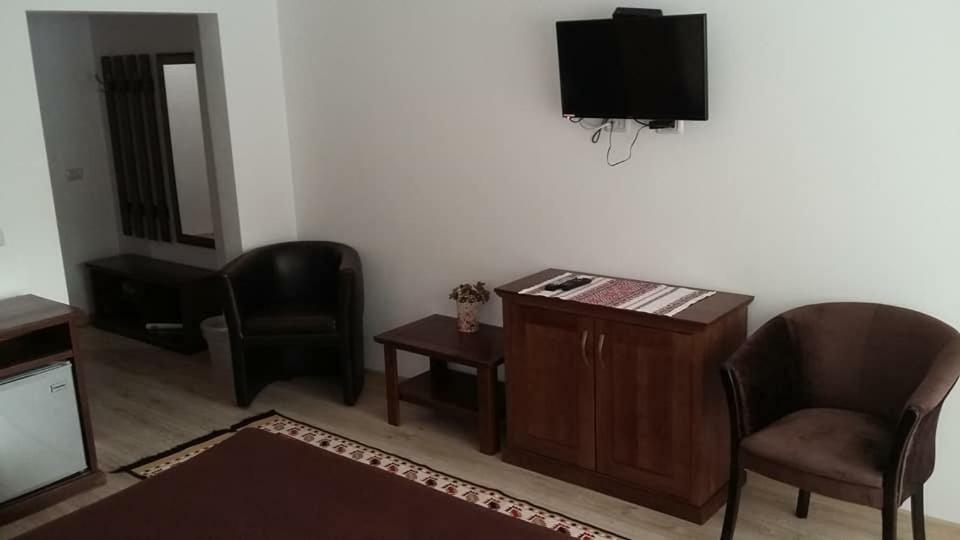 Pensiunea Poiana Soarelui Brates المظهر الخارجي الصورة